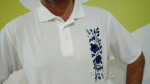 Férfi galléros póló - tenisz polo kalocsai mintával - kék-fekete kézi hímzéssel